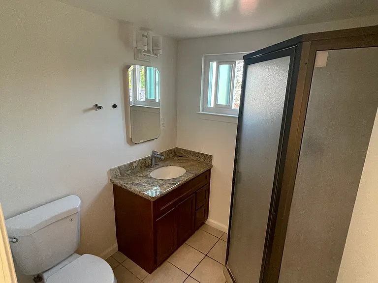 1816 Richmond St — Photo 12