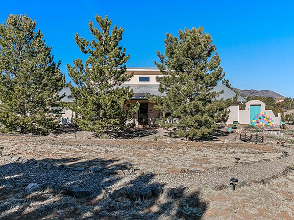 2nd image of 6 Kiowa Ct