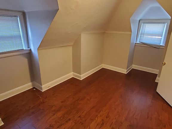 4th image of 439 S Aiken Ave APT 9