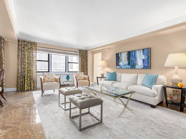 220 East 67th Street image 1 of 12