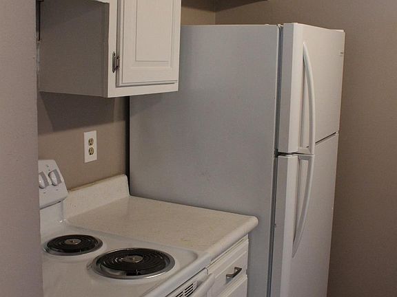 4th image of 2845 Glenaire Dr #A3