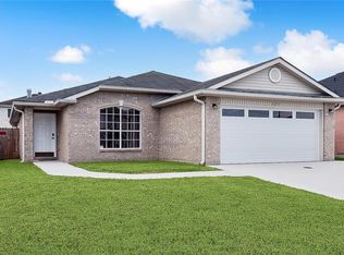 2270 N Village Green St, Harvey, LA 70058