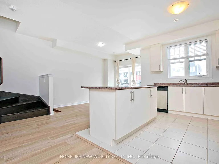 15 Wimshaw Ln — Photo 3