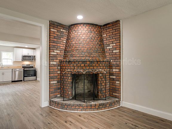 4th image of 1104 Indian Ave