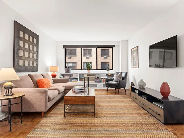16 W 16th St APT 9HS, New York, NY 10011