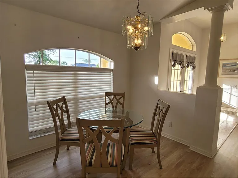 72 Long Meadow Ct — Photo 11