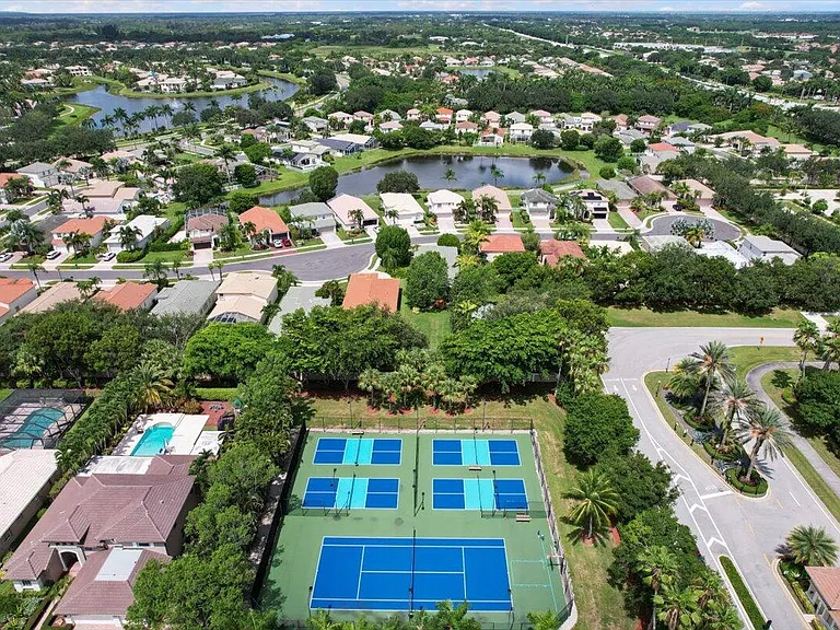 4241 Wellington Shores Dr — Photo 63