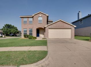 9201 Whistlewood Dr, Fort Worth, TX 76244
