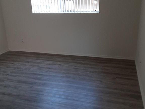 4th image of 818 Tularosa Dr #127