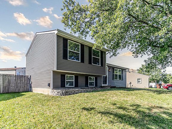 3rd image of 4224 Briarwood Dr