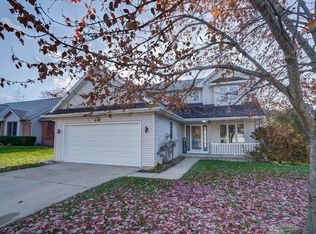 5901 Running Deer Trl, Mc Farland, WI 53558