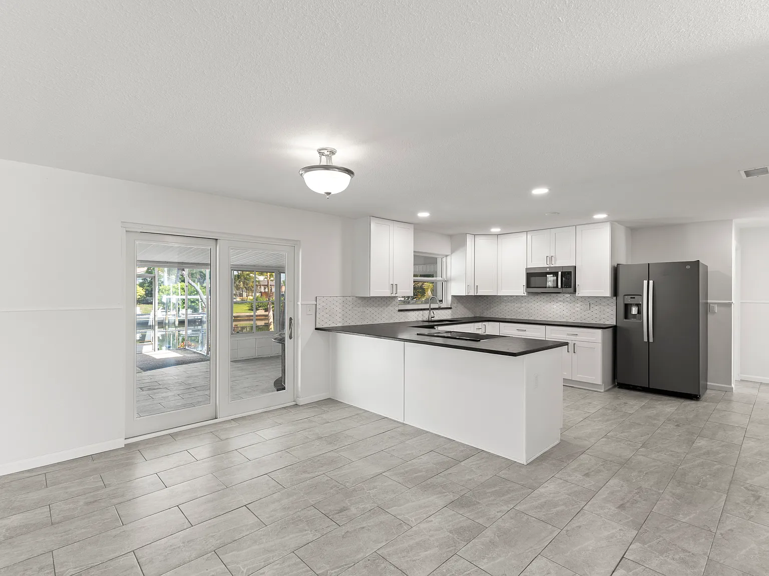 3 bed, 1422 sqft, $4,500 — Photo 4