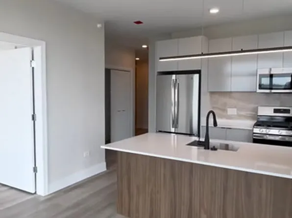 1214 W Van Buren St, Chicago, IL 60607