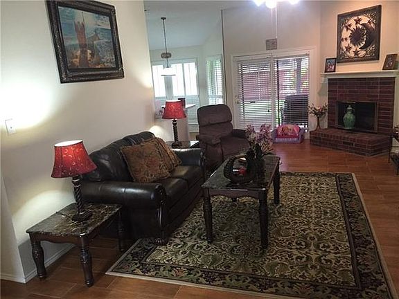 5th image of 218 Parkway Ct