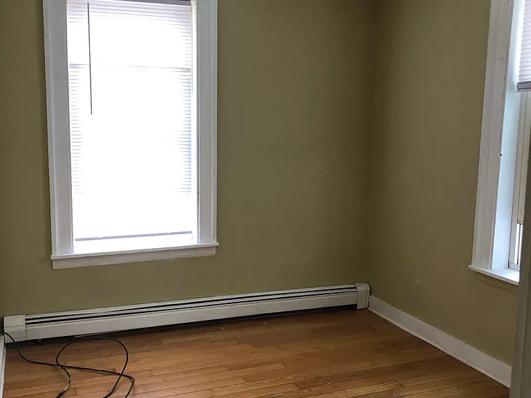 8 Maple St #1 — Photo 7