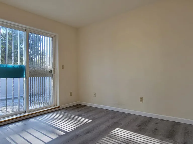 5914 Camden St — Photo 4