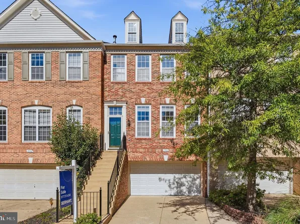 12880 Fair Valley Ct, Fairfax, VA 22033
