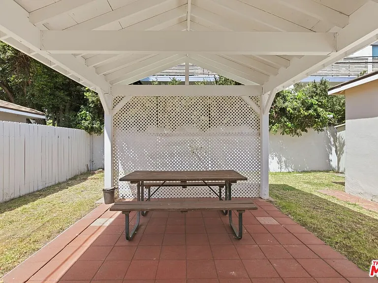 4142 Lincoln Ave — Photo 20
