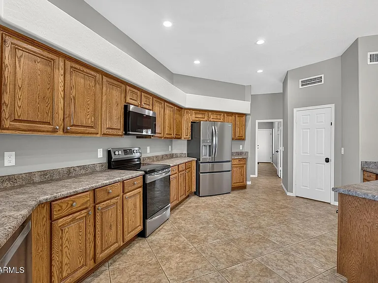 3002 E Sherry Ln — Photo 25