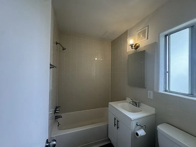 2535 Kansas Ave — Photo 37