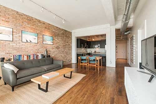 3rd image of 1927 N Milwaukee Ave APT 404