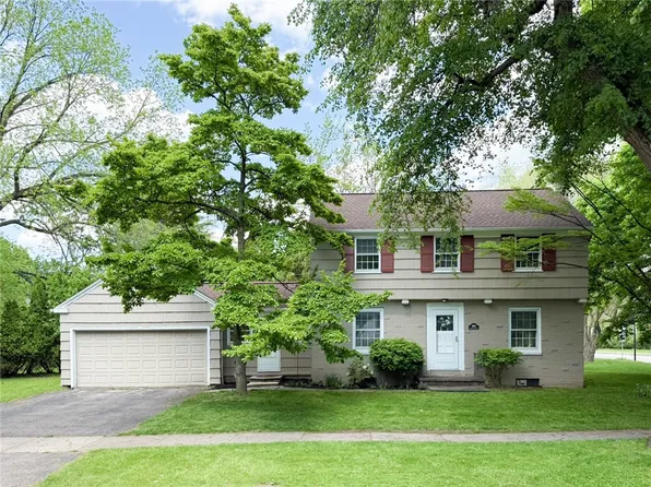 480 Newton Dr, Rochester, NY 14618