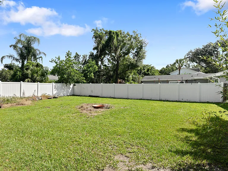 350 N Phelps Ave — Photo 34