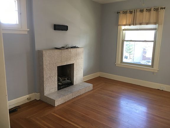 2nd image of 3016 Griest Ave