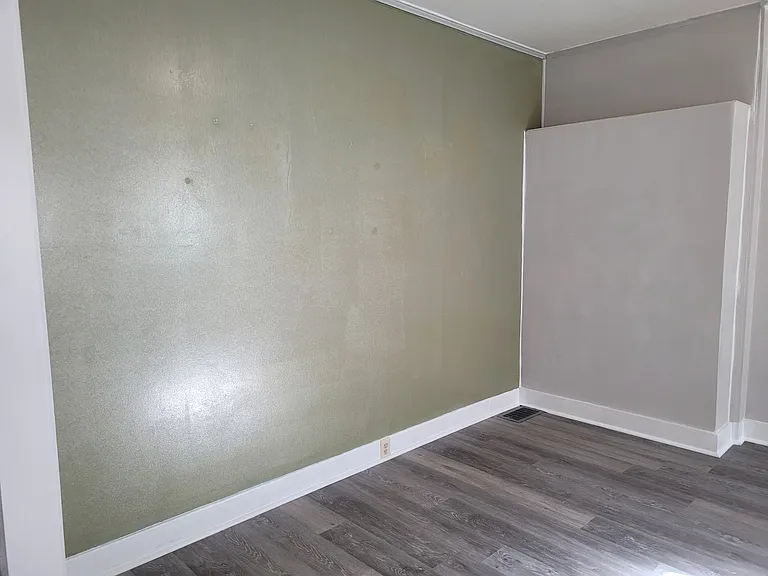 112 Boston Ct — Photo 8
