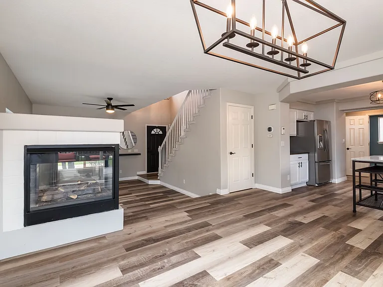 4779 Waldenwood Dr — Photo 10