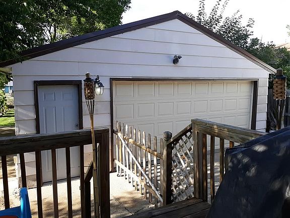 5th image of 711 Pacquette Ave