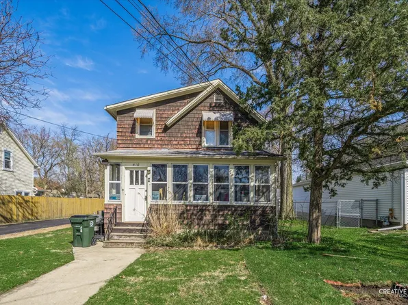 418 N Prairie St, Batavia, IL 60510