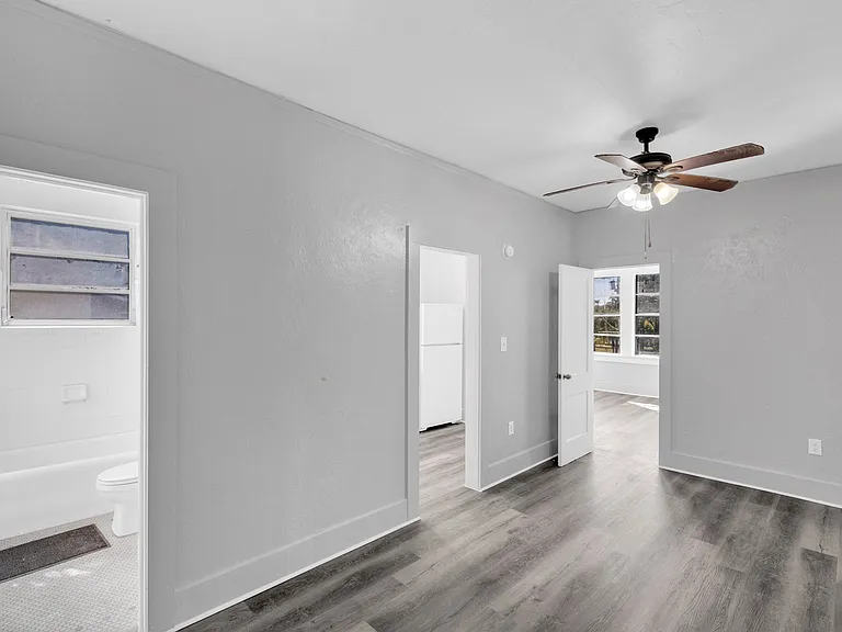 67 Glen Royal Pkwy #2 — Photo 4