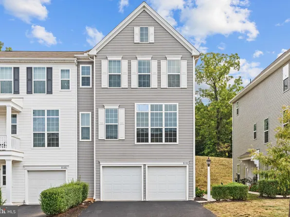 2133 Red Fox Dr, Hummelstown, PA 17036