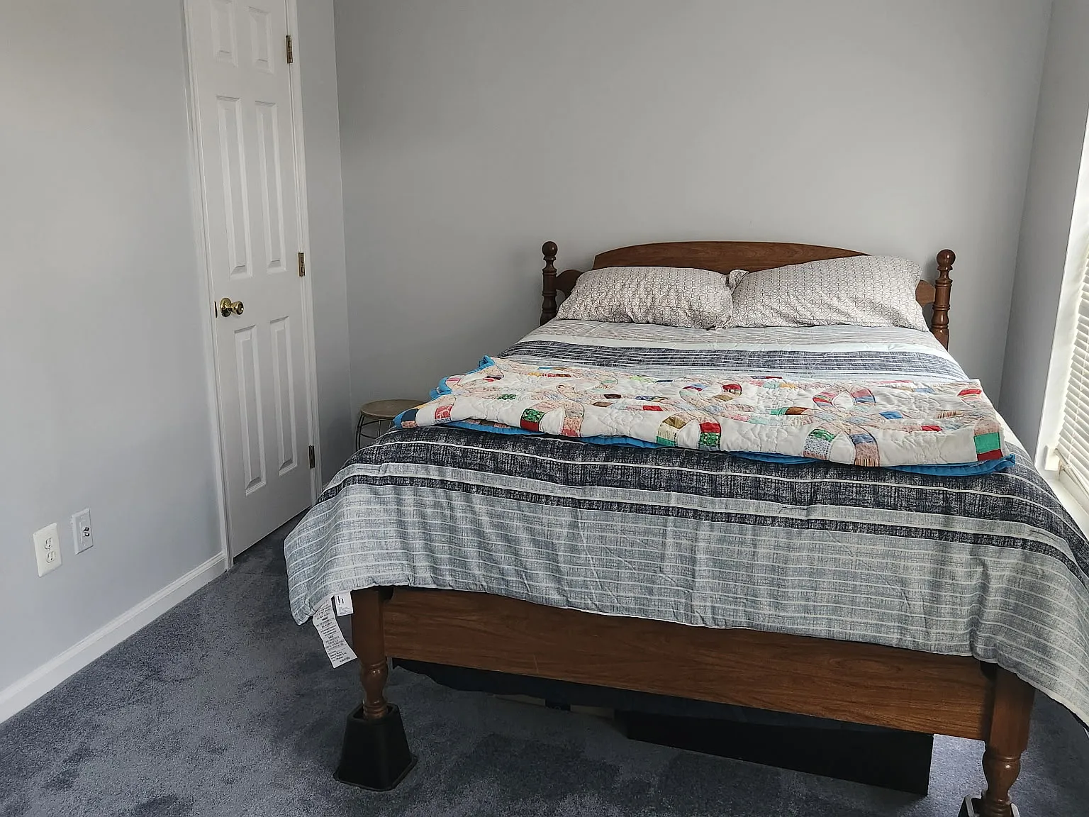 1 bed, 1800 sqft, $900 — Photo 3