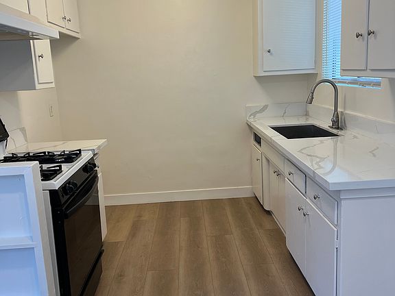 2nd image of 8415 Amigo Ave APT 6