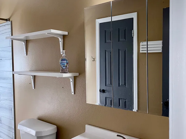 Main Upstairs Bathroom