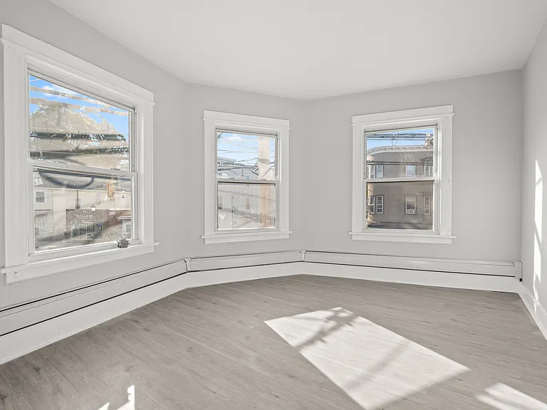 1874 Barnum Ave #2E — Photo 3