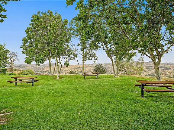 4th image of 24465 Valle Del Oro Unit 201