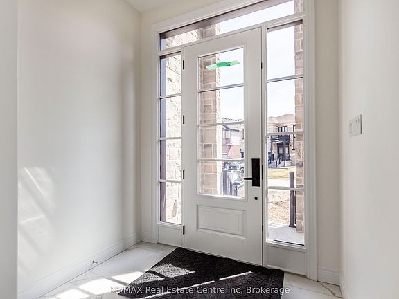 2nd image of 143 S Ambrous Cres
