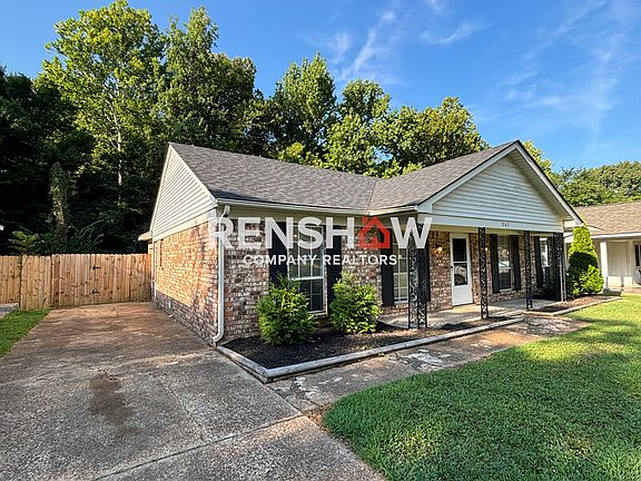 2nd image of 3145 Maple Hill Dr