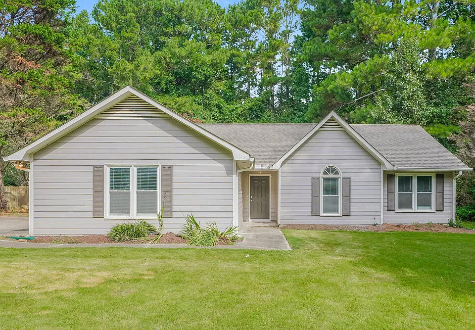 35 Riverside Ct