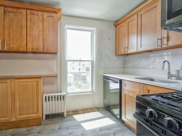 328 39th Street image 8 of 13