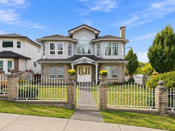 1708 Prestwick Dr, Vancouver, BC V5P 2E6