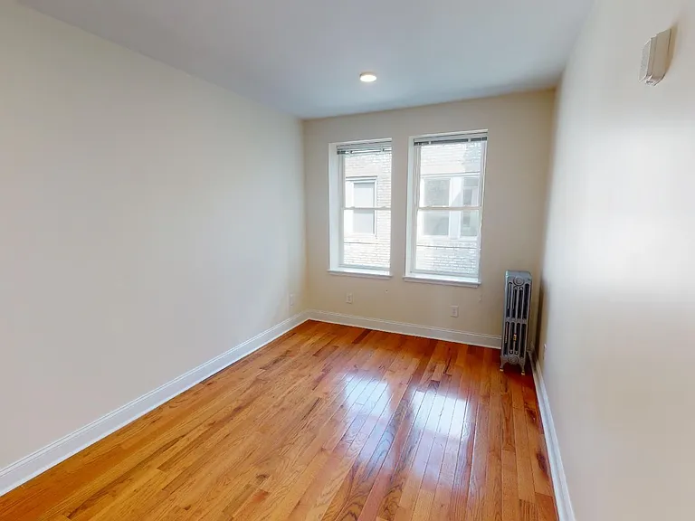 123 Sutherland Rd #L — Photo 8
