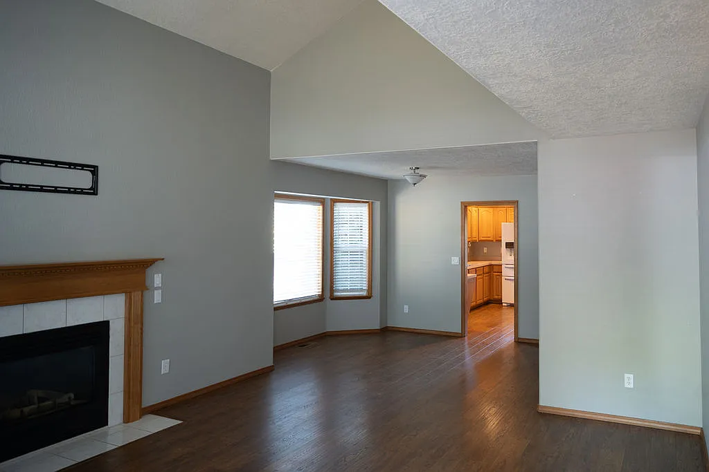 5334 Sparta Loop — Photo 3