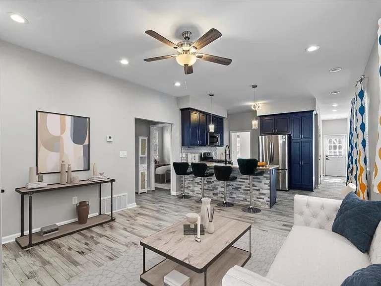 1205 Forrest Ave — Photo 3