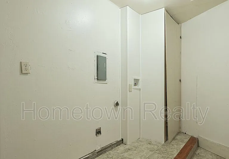 1805 NE 53rd St — Photo 23