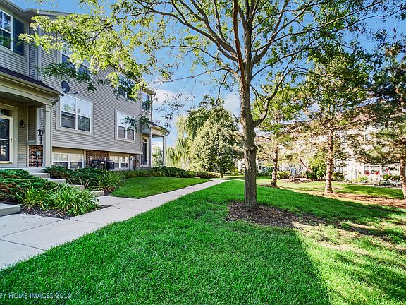 2nd image of 855 Cherry Creek Dr