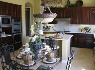 12915 Davona Dale Way, Apple Valley, CA 92308